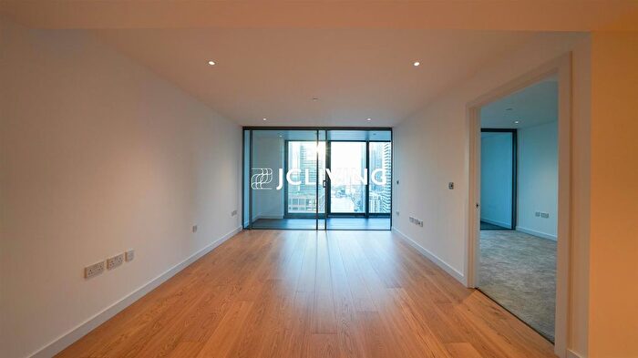 1 Bedroom Flat To Rent In Marsh Wall, London, E14