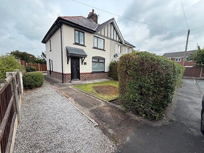 3 Bedroom Semi-Detached House To Rent In Ashwood Avenue, Lowton, Warrington, Cheshire, WA3