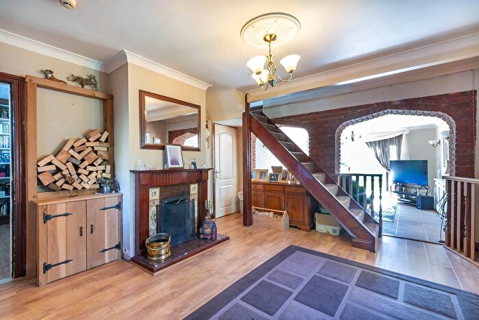 4 Bedroom Detached House For Sale In Nipsells Chase, Mayland, Chelmsford, CM3