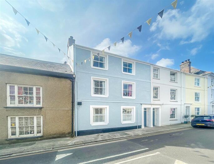 9 Bedroom Terraced House For Sale In Broad Street, Penryn, TR10