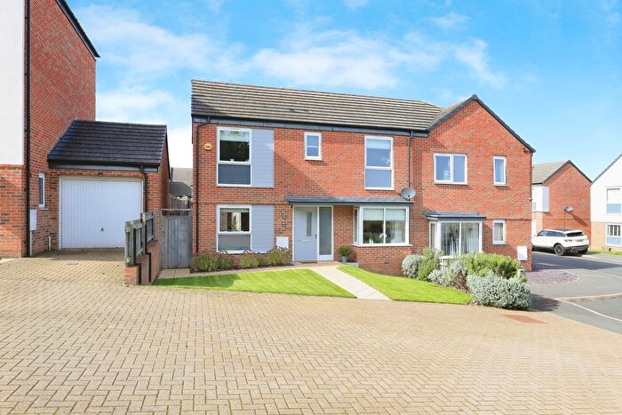 3 Bedroom Semi-Detached House For Sale In Elder Road, Bilston, West Midlands, WV14