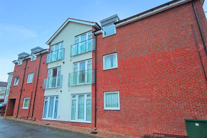 2 Bedroom Apartment To Rent In , Croyland Road, Wellingborough, NN8