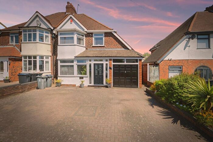 3 Bedroom Semi Detached House For Sale In Walsall Road, Perry Barr, Birmingham, B42