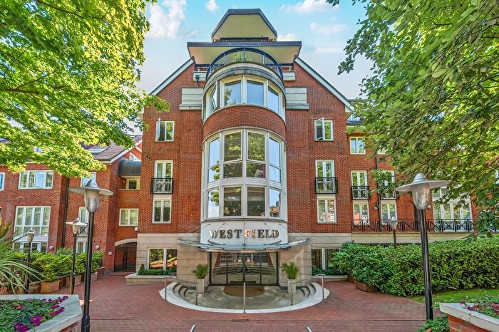 3 Bedroom Flat For Sale In Kidderpore Avenue, London, NW3