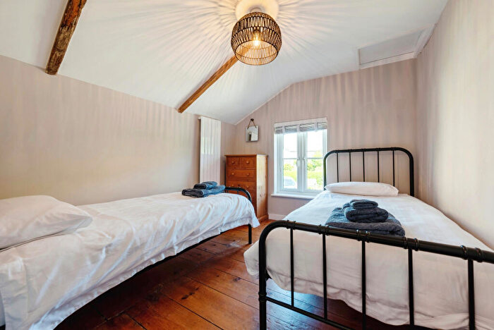 2 Bedroom Cottage To Rent In St. Issey, PL27