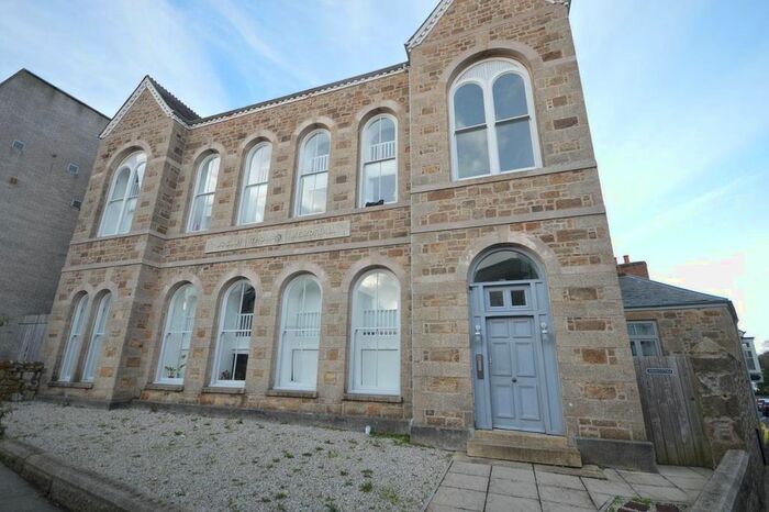 Studio To Rent In Trevithick Road, Camborne, TR14