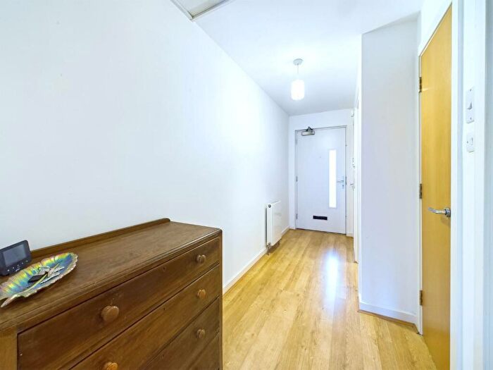 1 Bedroom Flat To Rent In Salamander Court, The Shore, Edinburgh, EH6