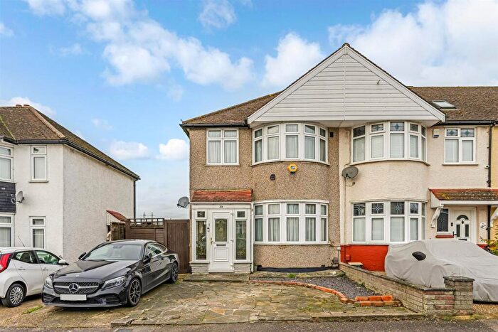 3 Bedroom End Of Terrace House For Sale In Russell Road, Chingford, E4