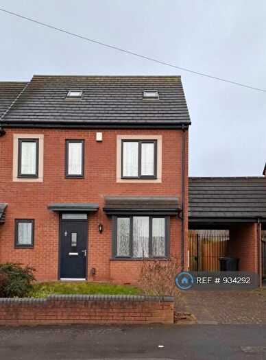 4 Bedroom Semi-Detached House To Rent In Raymond Road, Birmingham, B8