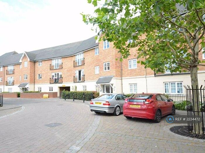 2 Bedroom Flat To Rent In Caspian Way, Purfleet, RM19