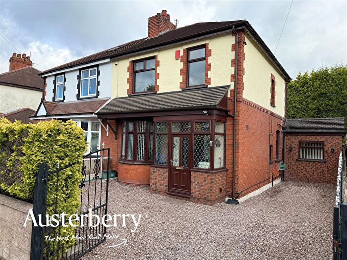 3 Bedroom Semi-detached House For Sale In Blurton Road, Stoke-On-Trent, ST3