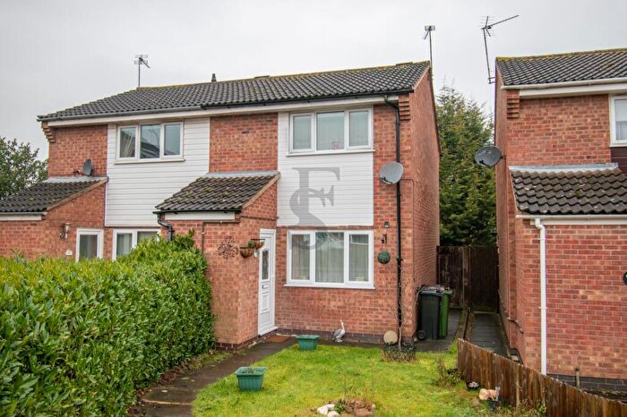 2 Bedroom Semi Detached House For Sale In Wexford Close, Oadby, LE2