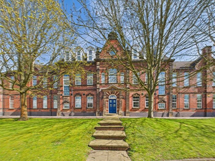 1 Bedroom Flat To Rent In Kensington Drive, Tamworth, B79