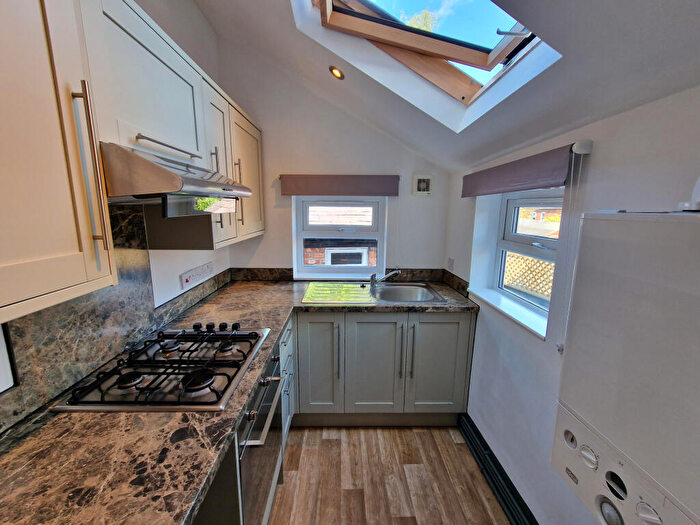 2 Bedroom End Of Terrace House To Rent In Weaver Road, Castle, Northwich, CW8