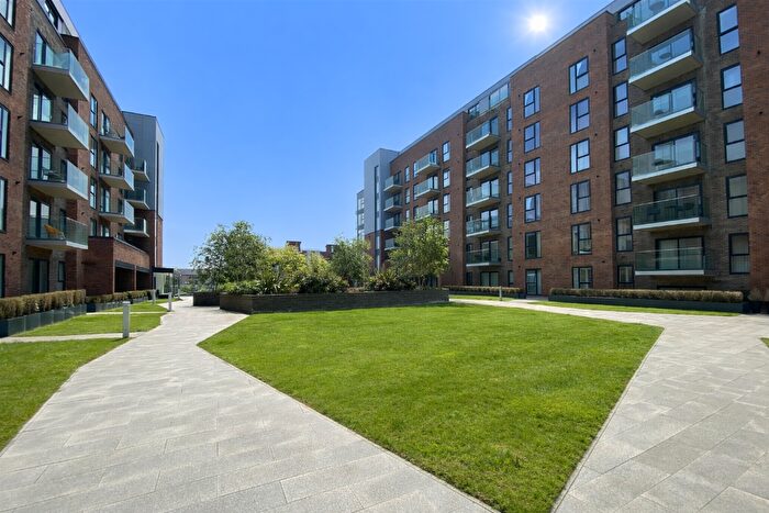 2 Bedroom Apartment For Sale In East Station Road, Fletton Quays, Peterborough, Cambridgeshire, PE2