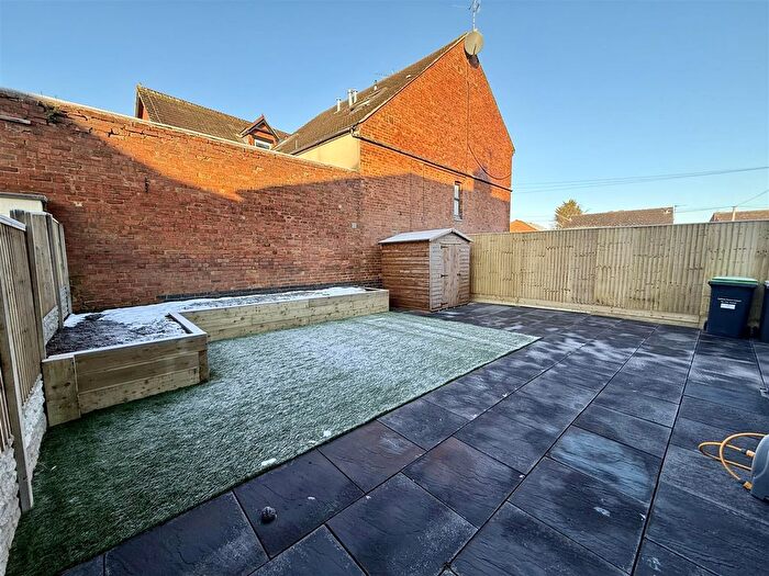 Semi-Detached House To Rent In Orchard Road, Kirkby-In-Ashfield, Nottingham, NG17