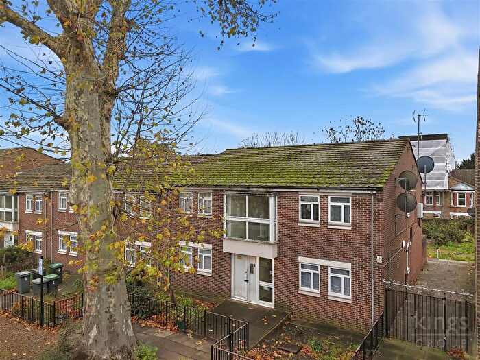 1 Bedroom Flat For Sale In The Avenue, London, N17