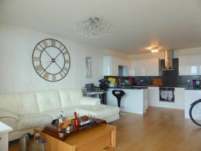 1 Bedroom House To Rent In Room In Bedford Tower Flat -, P15