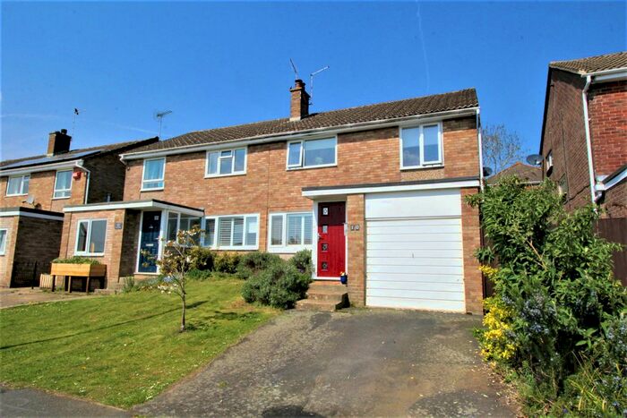 3 Bedroom Semi-Detached House To Rent In Musgrove Gardens, Alton, Hampshire, GU34