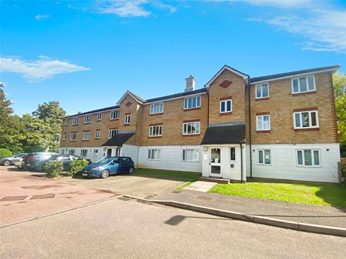 1 Bedroom Flat To Rent In Chipstead Close, Sutton, Surrey, SM2