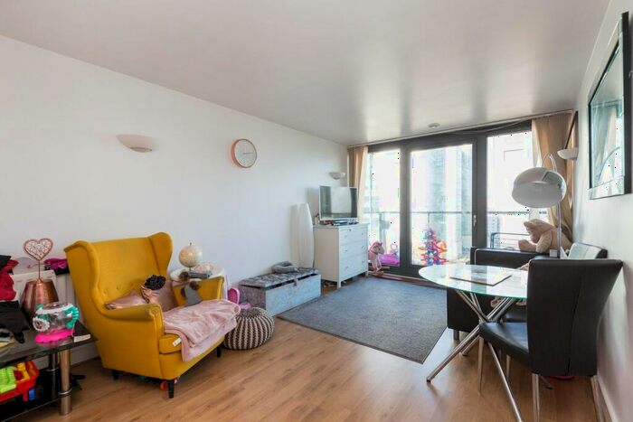 1 Bedroom Apartment To Rent In Elektron Tower, Blackwall Way, London, E14