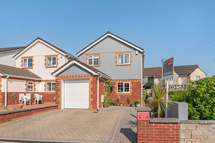 3 Bedroom Detached House For Sale In Avenue Road, Bovey Tracey, TQ13