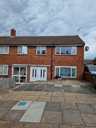 3 Bedroom Terraced House To Rent In Bullars Close, Sidcup, DA14