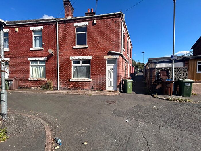 4 Bedroom Terraced House To Rent In John Street, Wakefield, WF1
