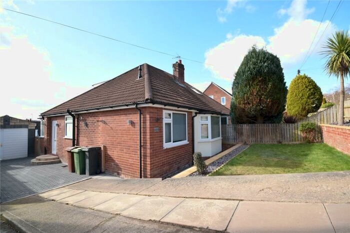 2 Bedroom Bungalow To Rent In Newlay Wood Crescent, Horsforth, Leeds, LS18