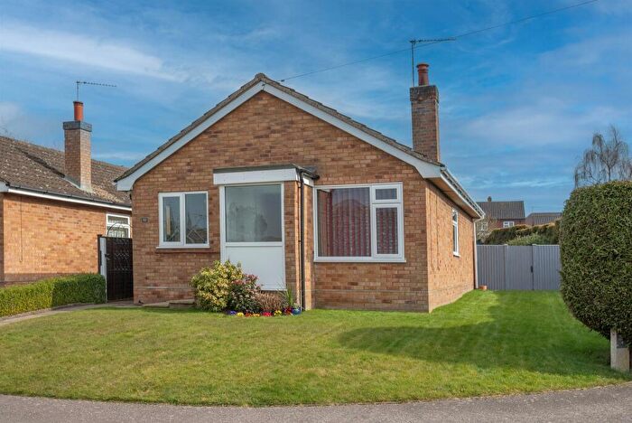 2 Bedroom Detached Bungalow For Sale In Fairfields, Cawston, Norwich, NR10