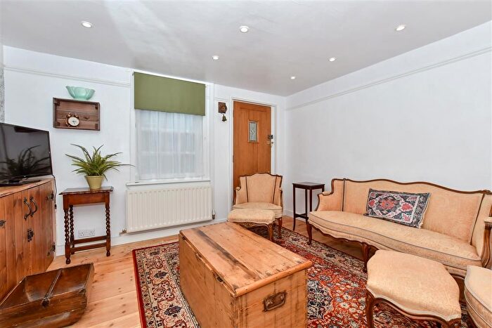 2 Bedroom Cottage For Sale In The Street, Willesborough, Ashford, Kent, TN24