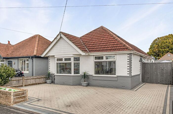 2 Bedroom Bungalow For Sale In Westover Road, Old Redbridge, Southampton, Hampshire, SO16
