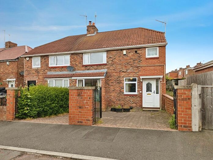 3 Bedroom Semi Detached House For Sale In Mitford Gardens, Gateshead, Tyne And Wear, NE11