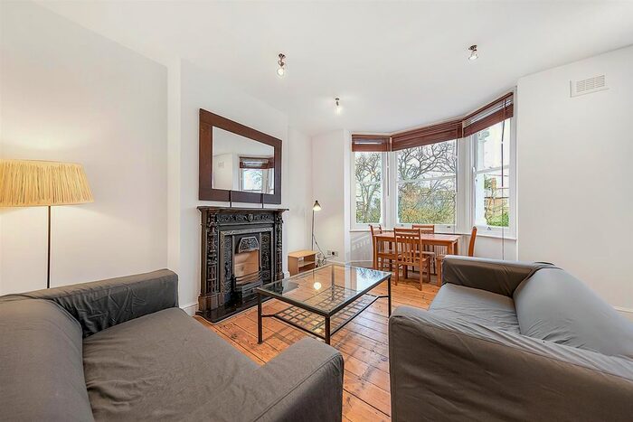 2 Bedroom Flat To Rent In Helix Gardens, London, SW2