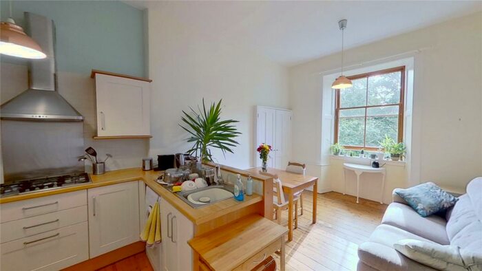 2 Bedroom Flat To Rent In Lutton Place, Edinburgh, Midlothian, EH8