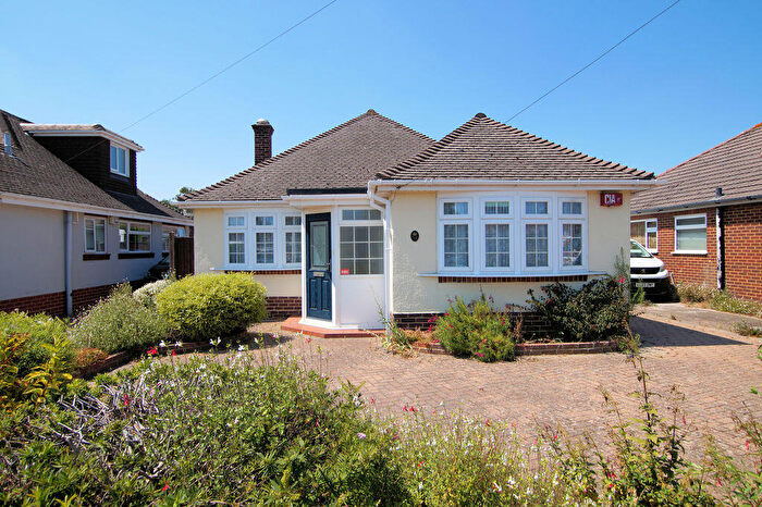 2 Bedroom Bungalow For Sale In Cornaway Lane, Portchester, PO16