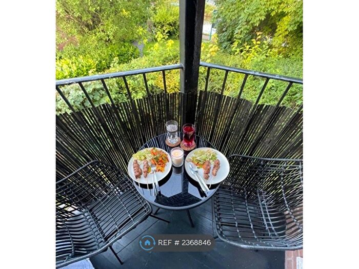 2 Bedroom Flat To Rent In Monton, Eccles, Manchester, M30