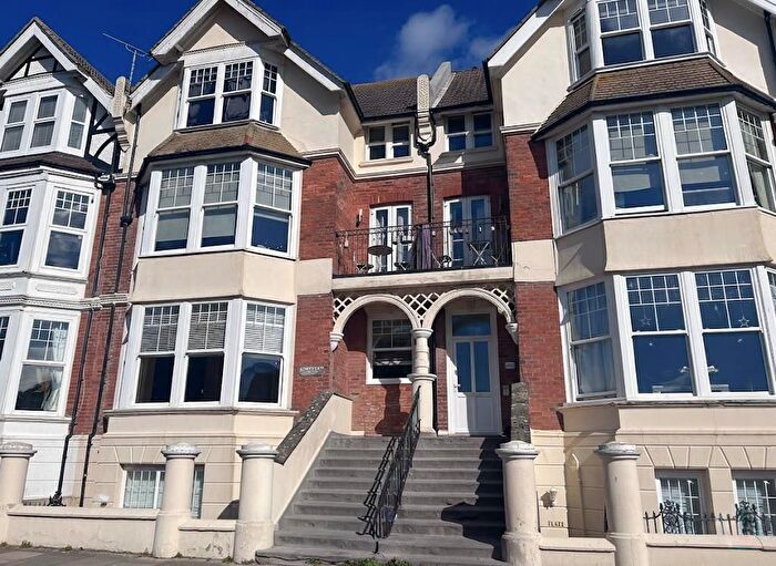 2 Bedroom Flat For Sale In Park Road, Bexhill On Sea, TN39