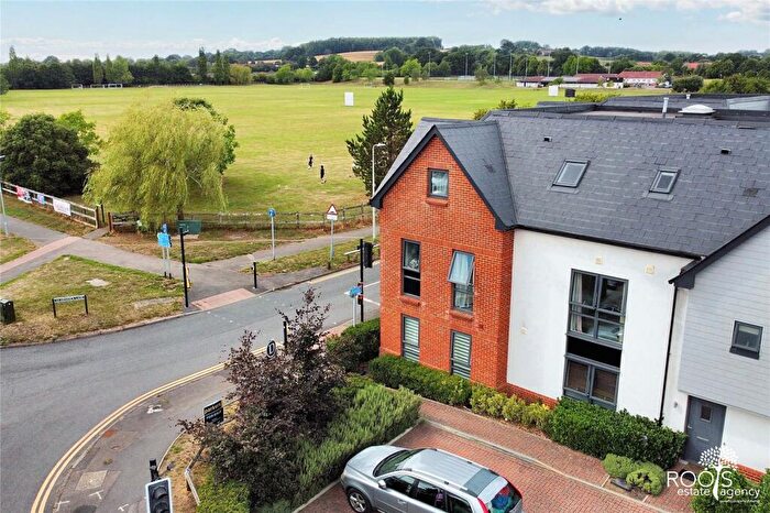 2 Bedroom Apartment For Sale In Apus House, Francis Close, Thatcham, Berkshire, RG18