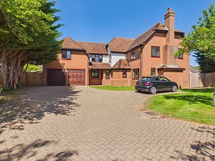 5 Bedroom Property For Sale In Sherenden Park, Tonbridge, TN11