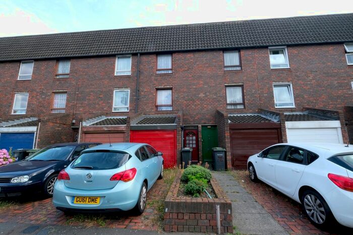 3 Bedroom Terraced House To Rent In Slaithwaite Road, London, SE13