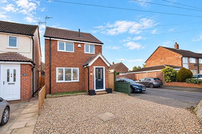 2 Bedroom Detached House To Rent In Lalleford Road, Luton, Bedfordshire, LU2