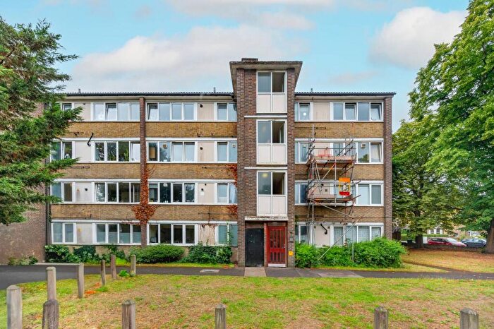 2 Bedroom Flat For Sale In Coleraine Road, Blackheath, London, SE3