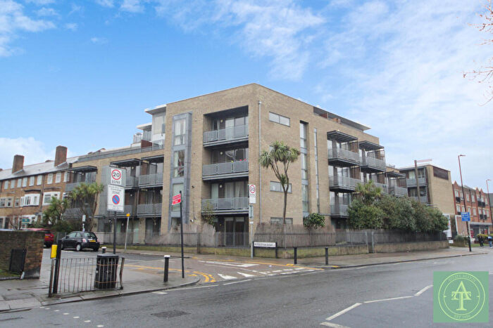 2 Bedroom Flat For Sale In Space Apartments, Wood Green, London, N22