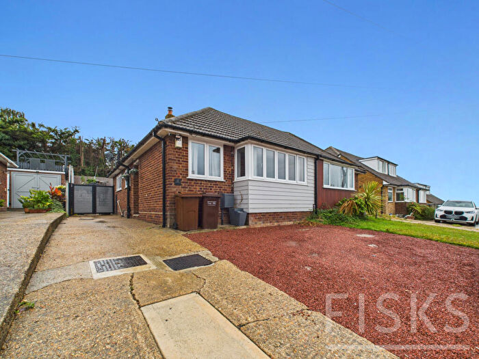 2 Bedroom Bungalow For Sale In Karen Close, Benfleet, SS7