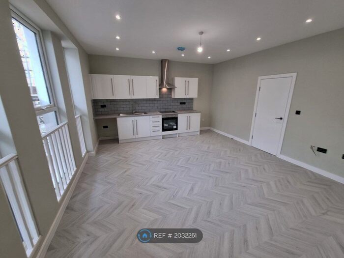 1 Bedroom Flat To Rent In Cambridge Road, Hastings, TN34