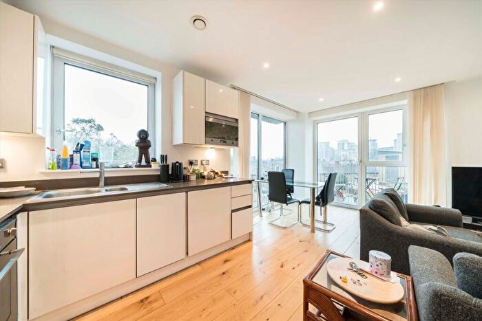 2 Bedroom Flat For Sale In Nelson Street, Canning Town, E16
