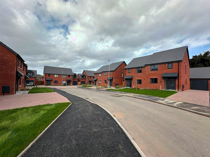 3 Bedroom Semi-Detached House To Rent In Woodland, Abby Road, B67