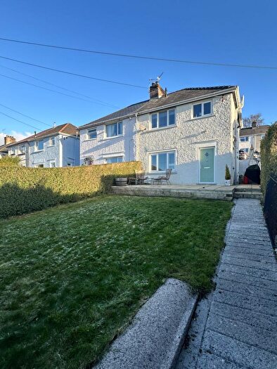 3 Bedroom Semi-Detached House To Rent In Coed Bychan Crescent, Pontyclun, CF72