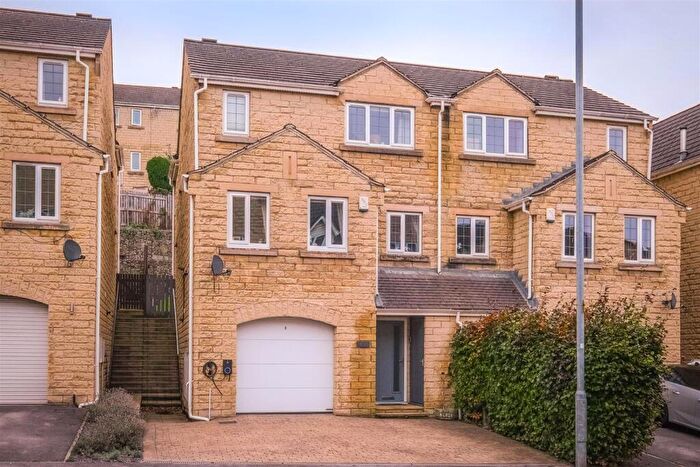 3 Bedroom Semi-Detached House For Sale In Prospect Road, Longwood, Huddersfield, HD3